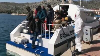 Yelkenli yattan 114 göçmen çıktı