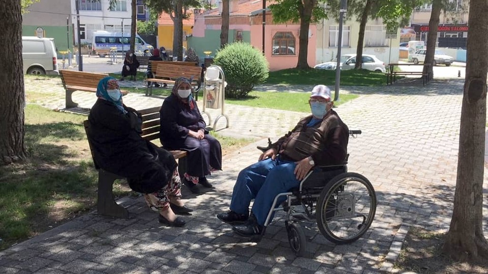 Hafta sonu 65 yaş üstü yasak var mı?