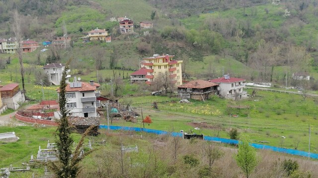 Cide'nin o köyünde fırtına çatıları uçurdu - Kastamonu İstiklal