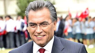 İsmail Uygur kimdir?