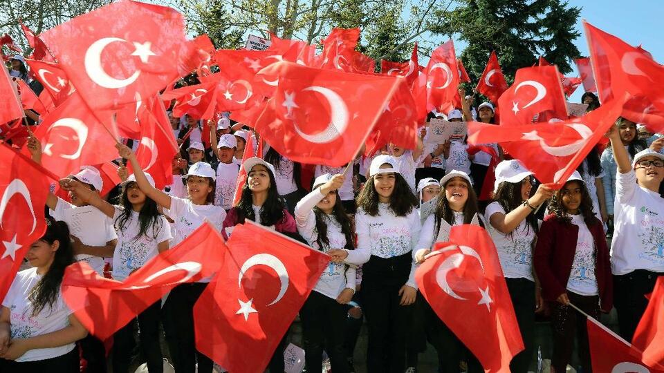 23 Nisan'da sokağa çıkma yasağı var mı?