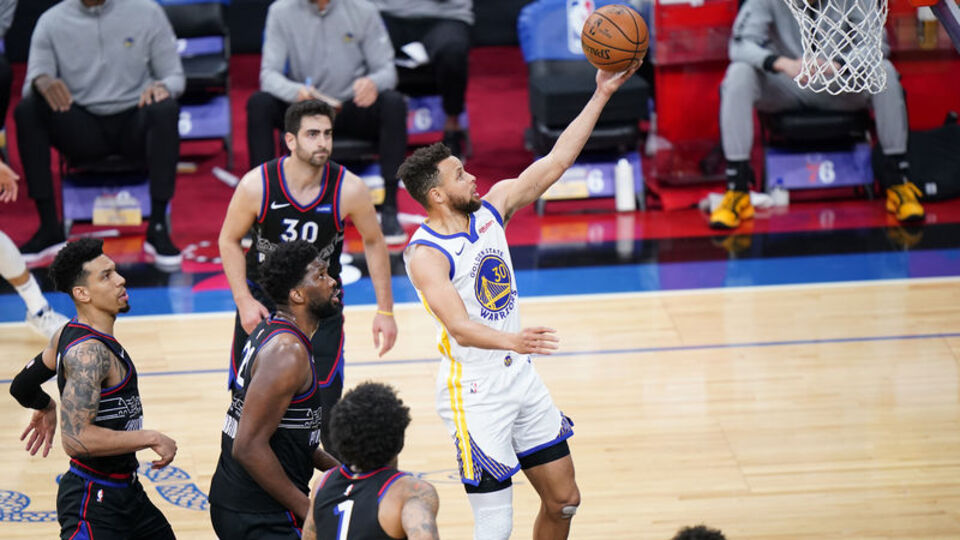 Stephen Curry yine başrolde!