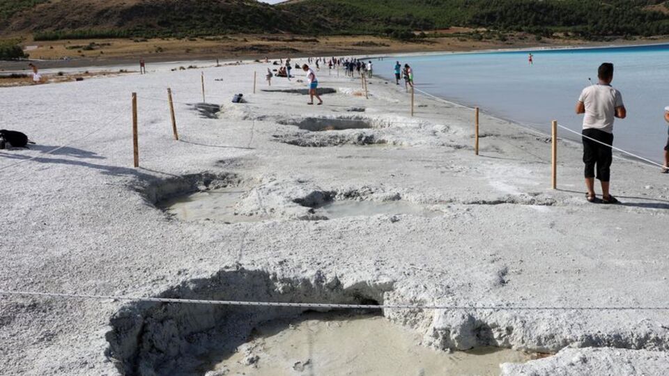 Sular 30 metre çekildi! Bu görüntüler çıktı