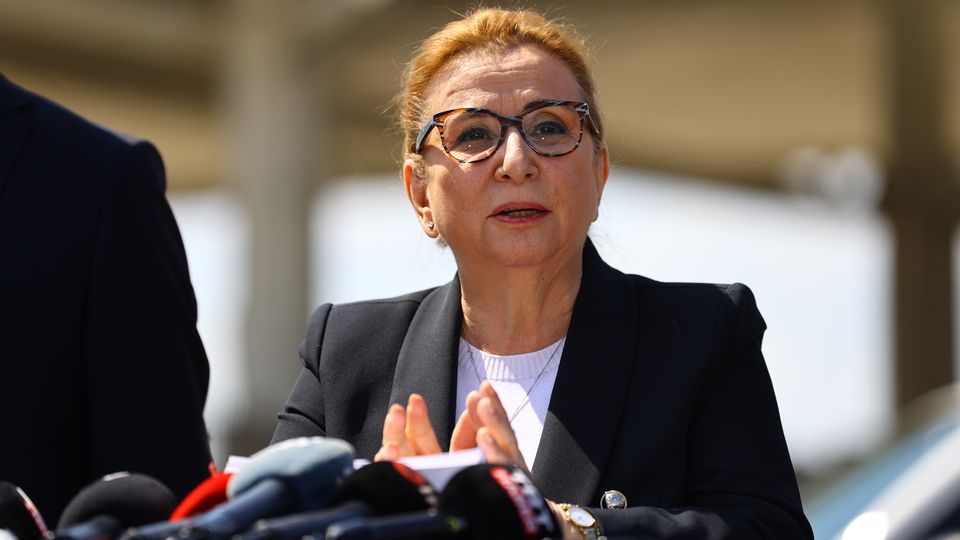 Eski Bakan Pekcan'dan 'teşekkür' mesajı