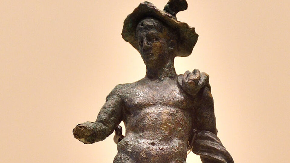 Çiftçi tarla sürerken bulmuştu... 2 bin 300 yıllık!