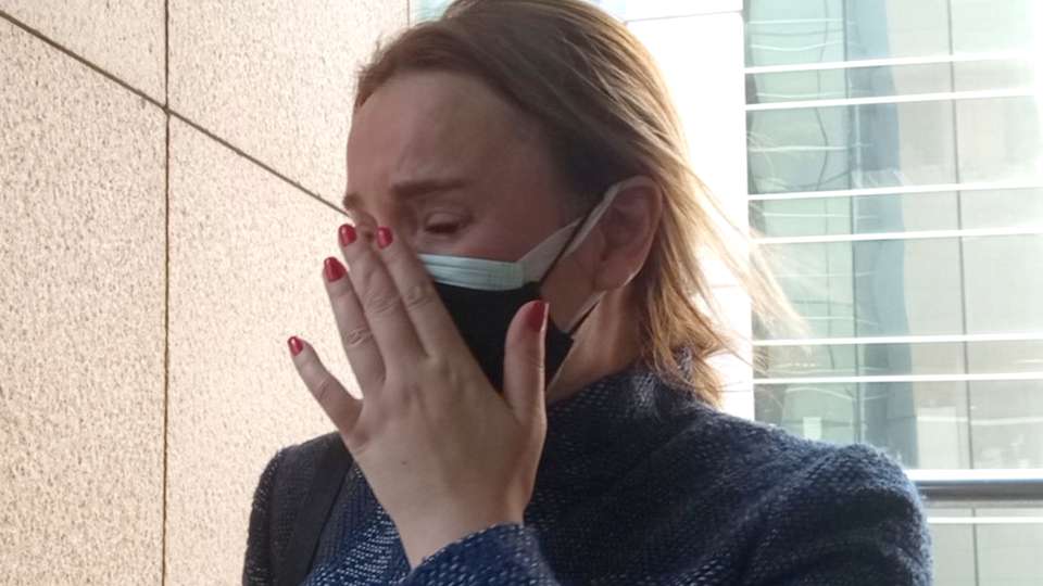 Velayeti kaybetti, gözyaşlarını tutamadı