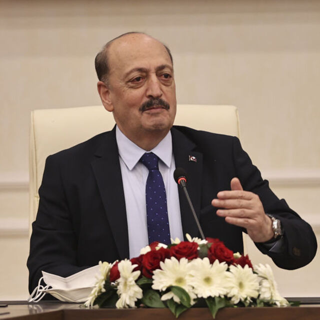 Yeni Bakan görevine başladı