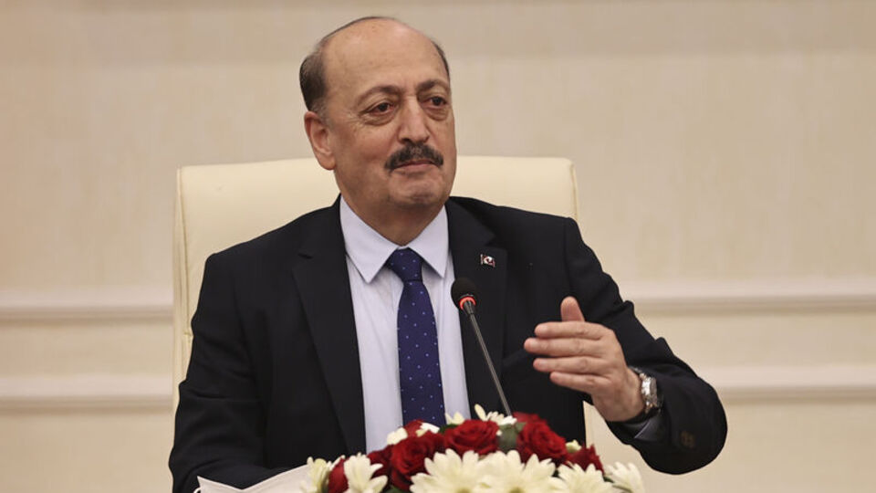 Yeni Bakan görevine başladı