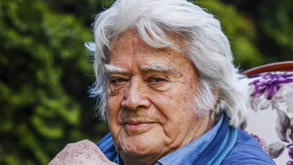 Cüneyt Arkın kimdir?