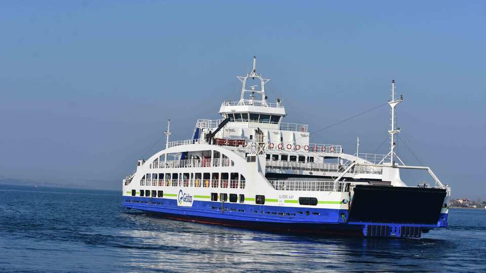 15 ayda 8 gemi satın aldı