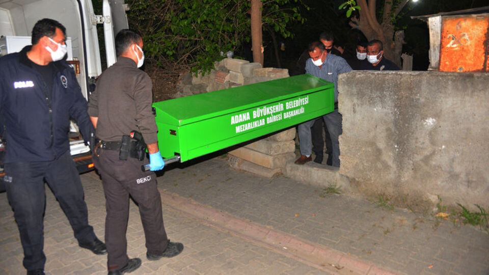 Adana'da korkunç olay: Babası ve ağabeyini öldürdü