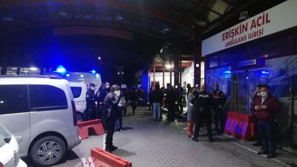İzmir'de silahlı saldırılarda 2 kardeş yaralandı