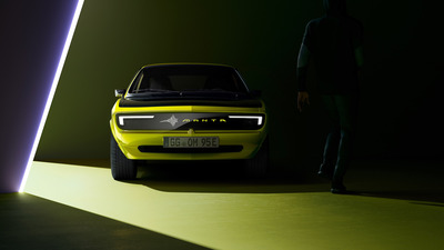 70'lerin otomobili geri dönüyor