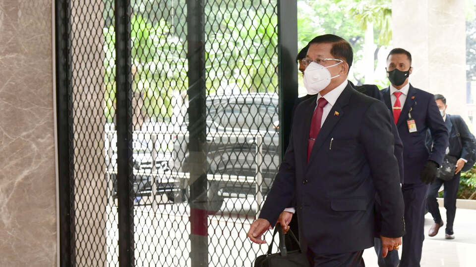 Endonezya'da ASEAN zirvesi başladı
