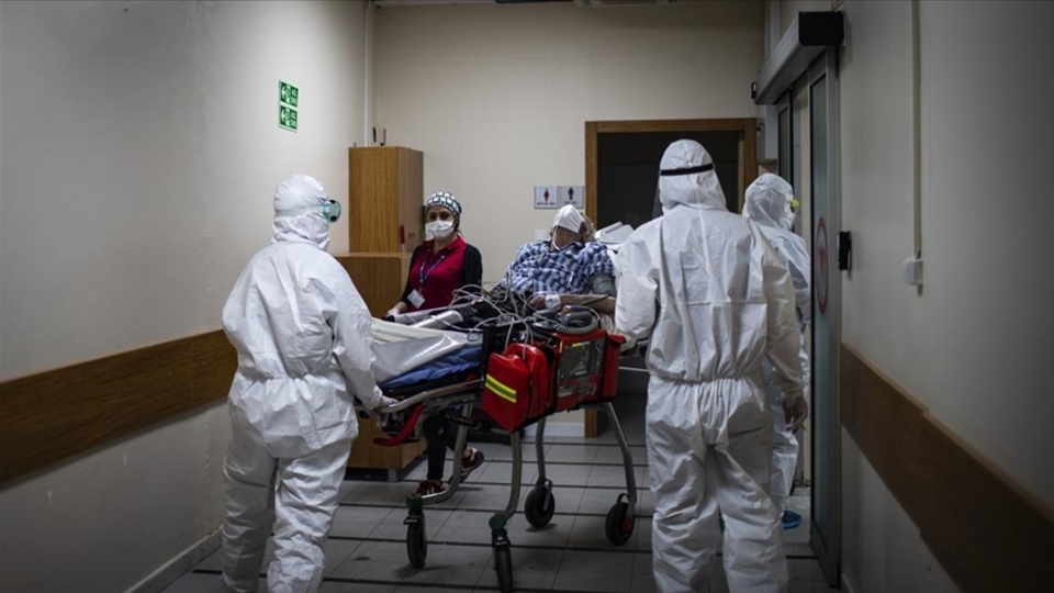 Koronavirüs salgınında yeni vaka sayısı 40 bin 596