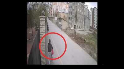 Bir saat takip edip, böyle gasbetti