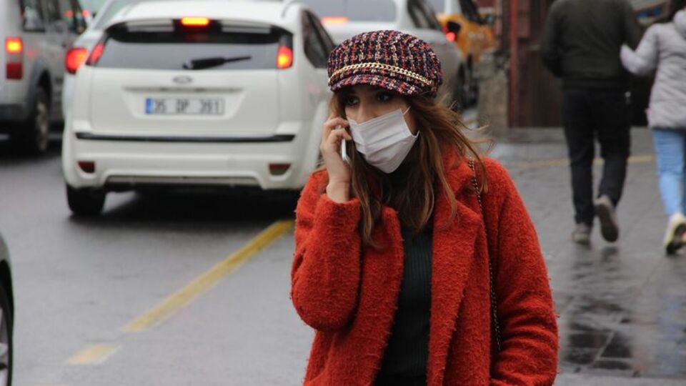 "Koronavirüs artık gençlerin de hastalığı"