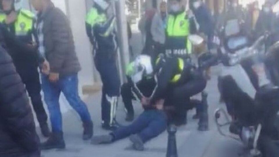 Taksim'de banka şubesinde bıçaklı saldırı