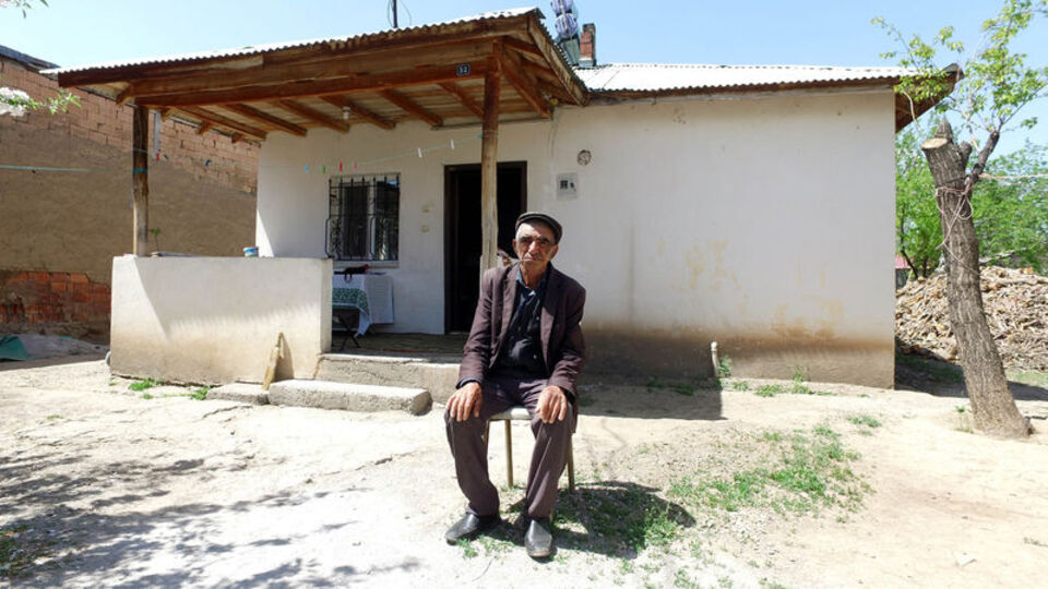 Köyünden sadece 2 gün çıktı, dört bir yanda şirketi var!