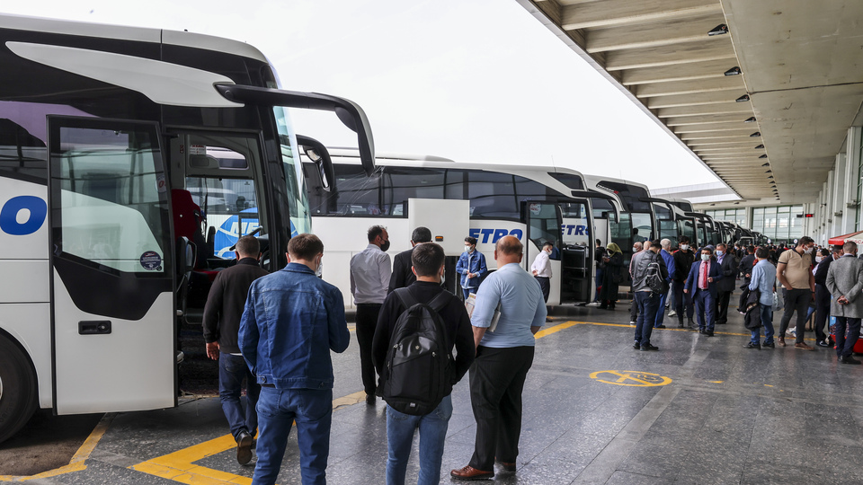 3 günde 1.2 milyon kişi seyahat etti