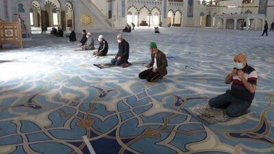 Camiler yarın açık mı?