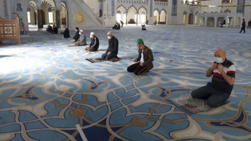 Camiler yarın açık mı?