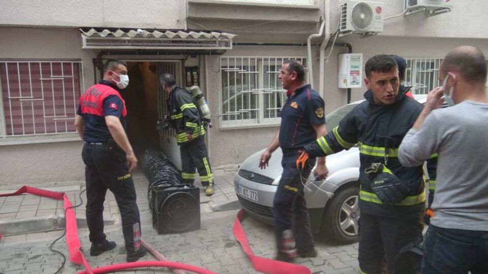 Ocakta unutulan yemek, mutfağı küle çevirdi