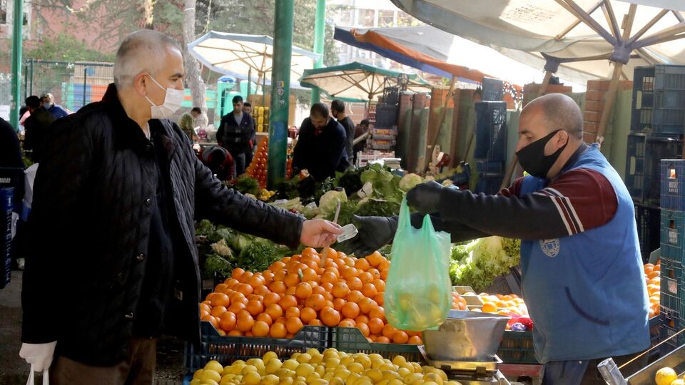 Tam Kapanmada semt pazarları açık mı?