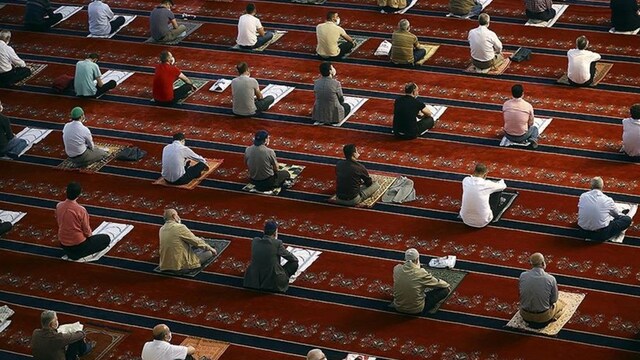 Bursa Cuma namazı saati kaçta?