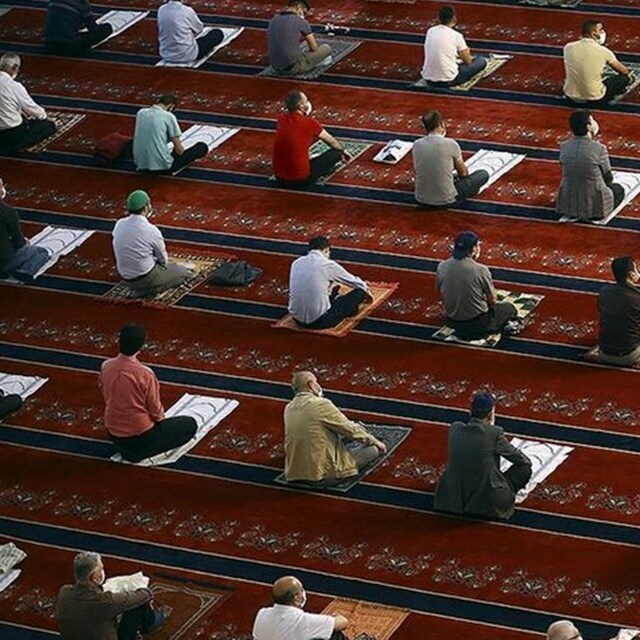 Bursa Cuma namazı saati kaçta?