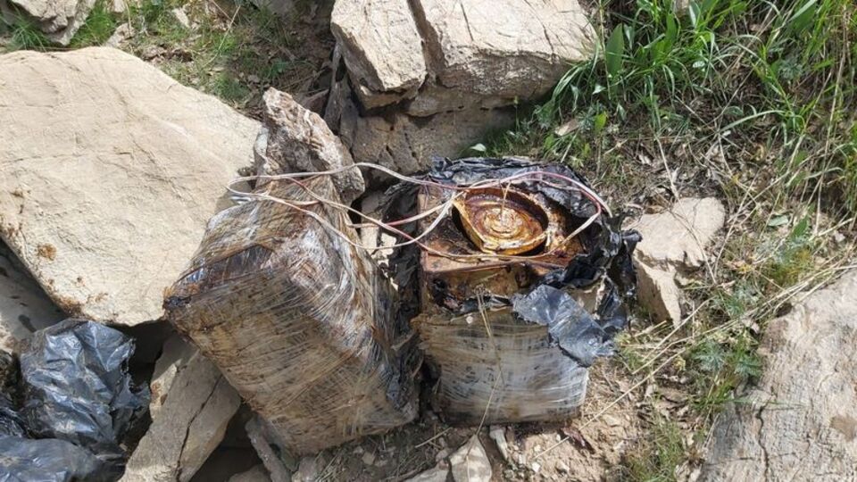 Kilolarca el yapımı patlayıcı ele geçirildi