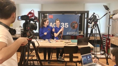 Türk kız öğrencilerinin büyük başarısı