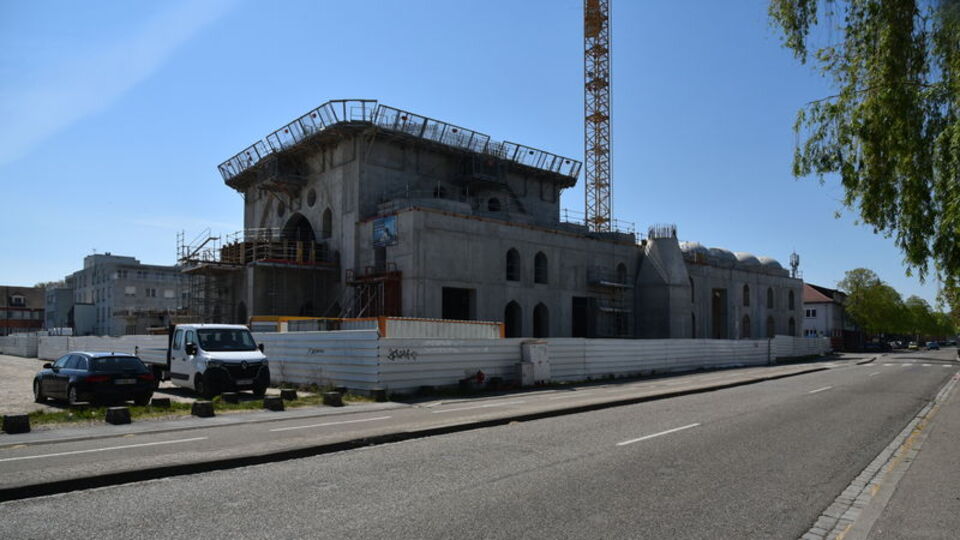 Fransa'da cami kundaklandı