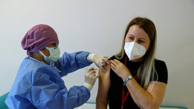 Covid-19 aşı randevusu nasıl alınır?