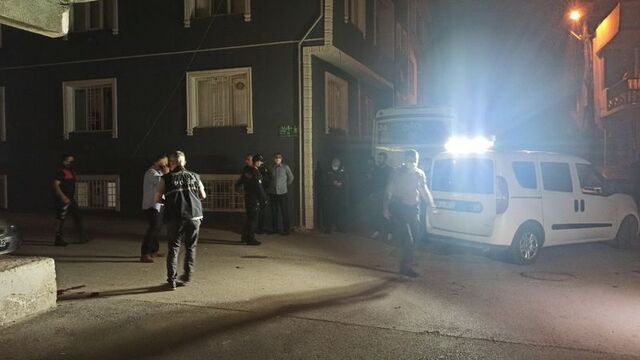 Kavga ihbarına gelen polislere ateş açıldı: 1'i polis 2 yaralı