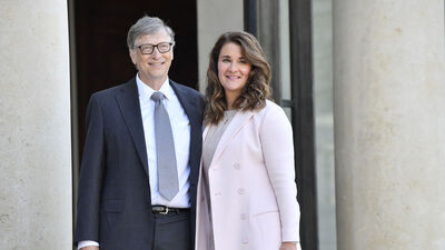 Bill Gates eşi Melinda'ya 1.8 milyar dolarlık hisse aktardı