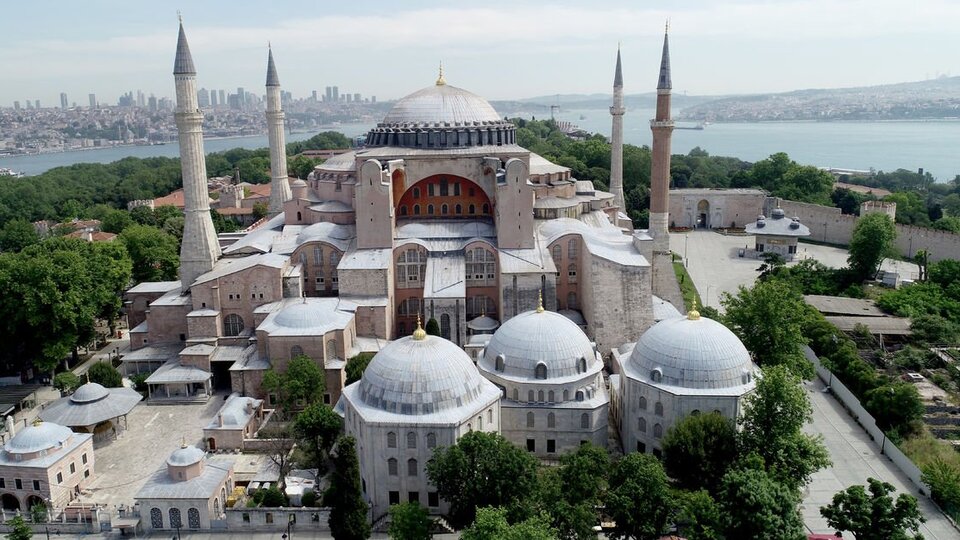 Bugün (7 Mayıs) camilerde cuma namazı kılınacak mı?