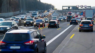 Ölüm tacirleri genç kayaya çarptı