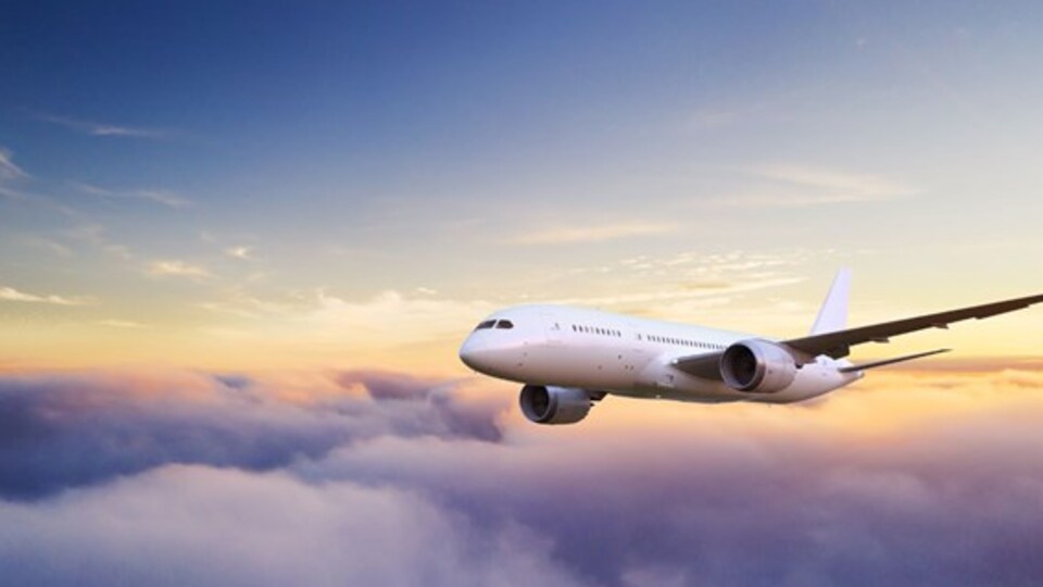 27 saniyede bir uçak geçti