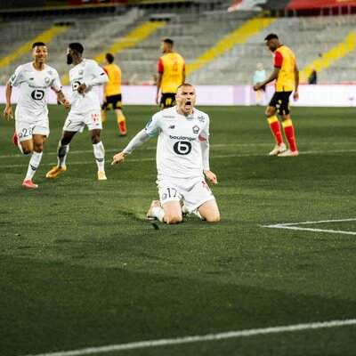 Fransa'da yine manşet: Kral!