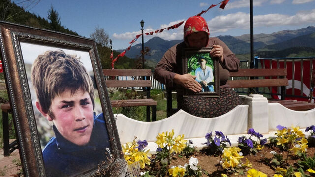 Şehit Eren'in annesi yürek burktu!