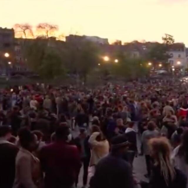 Belçika'da normalleşme kutlaması!