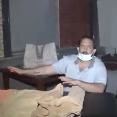 Korona baskını! "Ağrın varsa sana da gelirim"