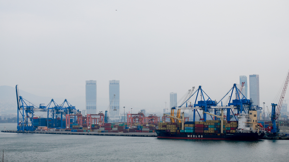 Elleçlenen konteyner ve yük miktarı arttı