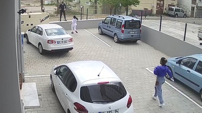 Selfie sırasında telefonu gasbetti!