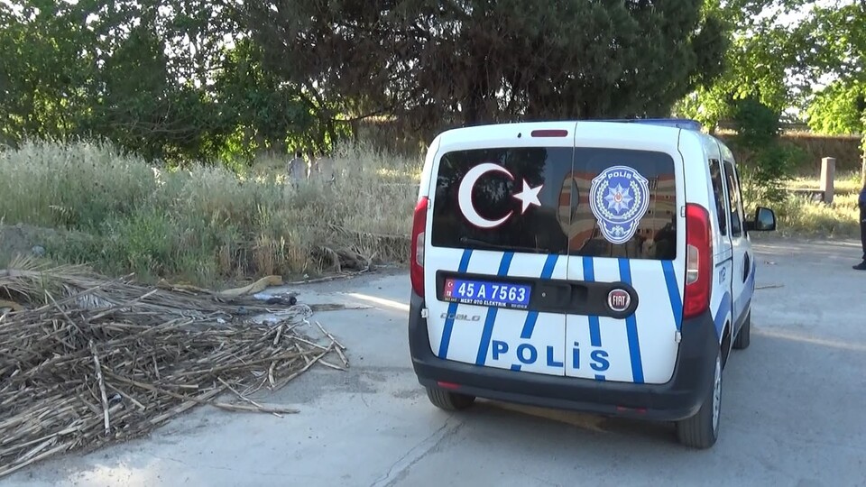 4 günlük bebek ölüme terk edildi!