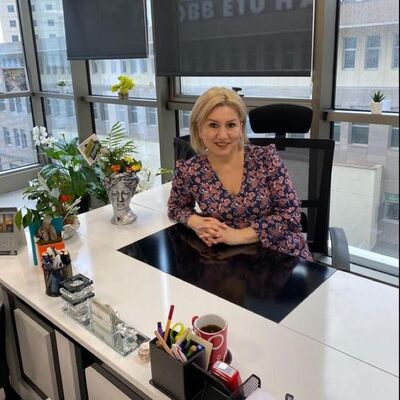 Kadın doktoru bıçakla öldürdü!