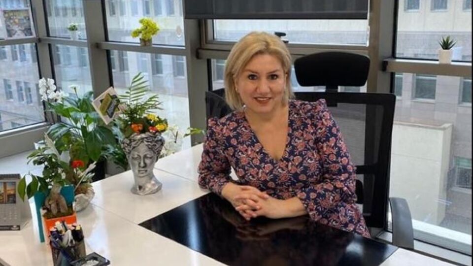 Kadın doktoru bıçakla öldürdü!