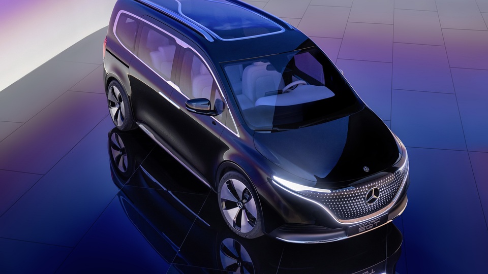 Hafif ticari araca elektrik verdi!