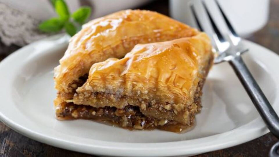 Hazır yufkadan baklava nasıl yapılır?